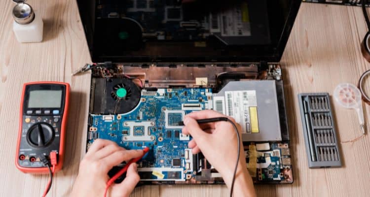 Quick Fixes for Common Laptop Screen Issues